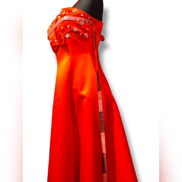 Scarlett evening gown - Picture 7 of 10